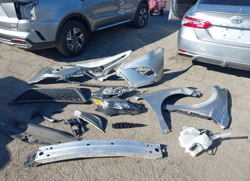 Photo 12 of 2020 Toyota Camry SE (VIN 4T1G11AK9LU333906)