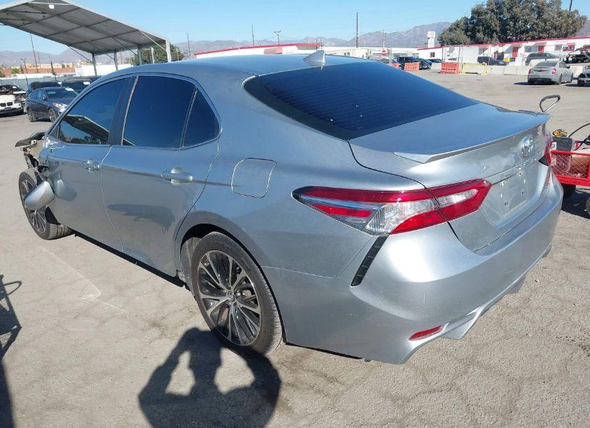Photo 3 of 2020 Toyota Camry SE (VIN 4T1G11AK9LU333906)
