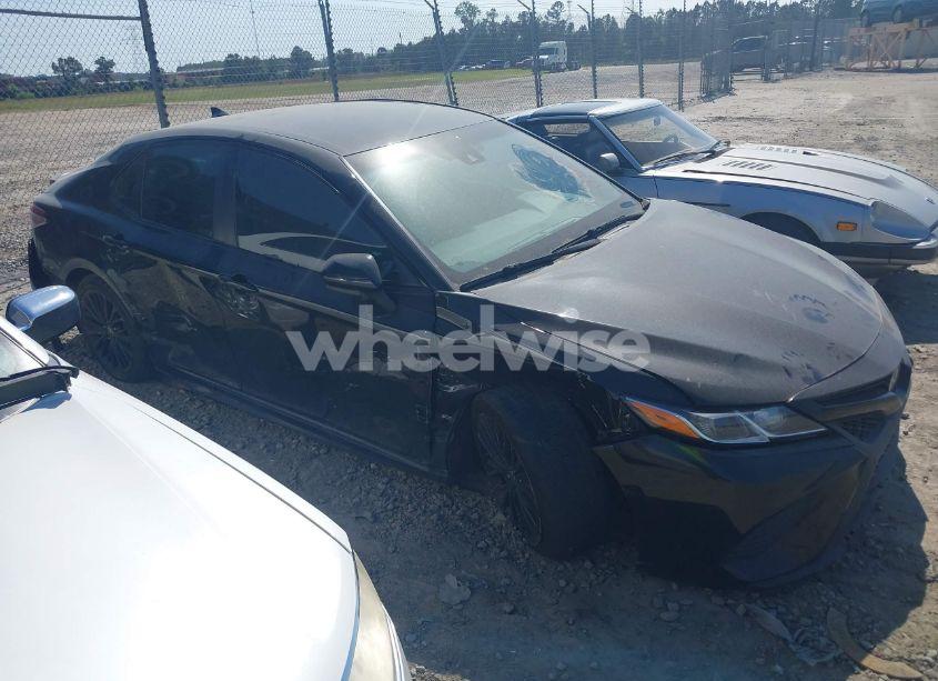 Photo 13 of 2020 Toyota Camry SE NIGHTSHADE EDITION (VIN 4T1G11AK9LU395452)