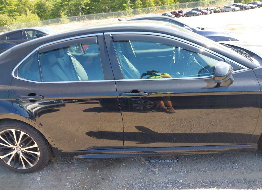 Photo 14 of 2020 Toyota Camry SE (VIN 4T1G11AK9LU860523)
