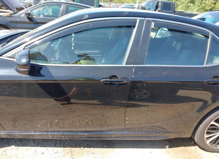 Photo 15 of 2020 Toyota Camry SE (VIN 4T1G11AK9LU860523)