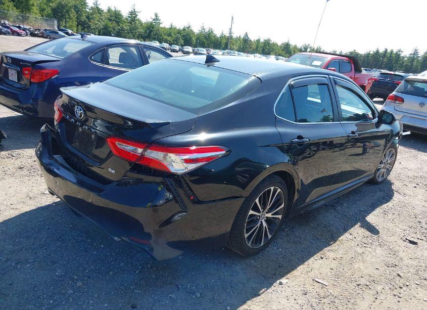 Photo 4 of 2020 Toyota Camry SE (VIN 4T1G11AK9LU860523)