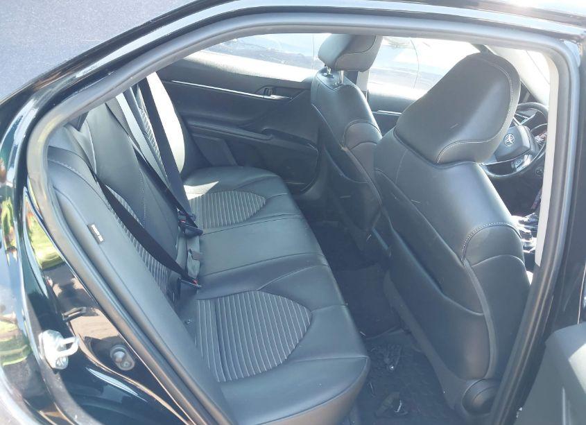 Photo 8 of 2020 Toyota Camry SE (VIN 4T1G11AK9LU860523)