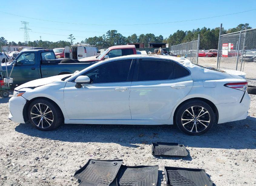 Photo 14 of 2020 Toyota Camry SE (VIN 4T1G11AK9LU892520)