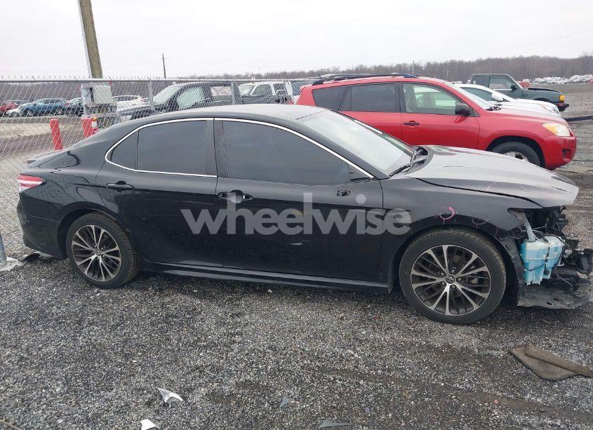 Photo 14 of 2020 Toyota Camry SE (VIN 4T1G11AK9LU908215)