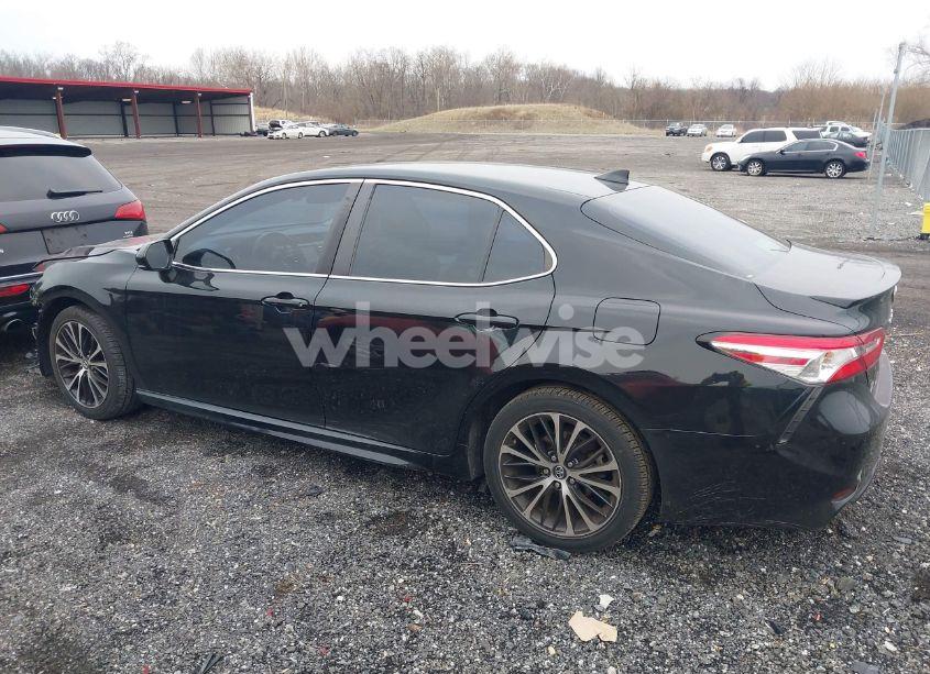 Photo 15 of 2020 Toyota Camry SE (VIN 4T1G11AK9LU908215)