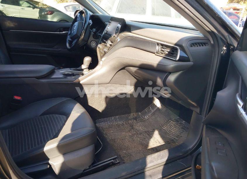 Photo 5 of 2021 Toyota Camry SE (VIN 4T1G11AK9MU407293)