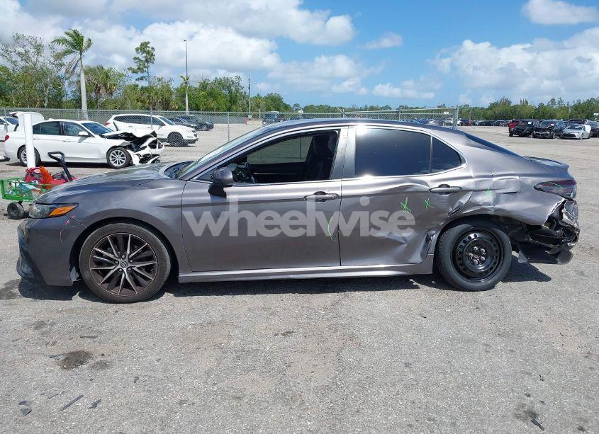 Photo 15 of 2021 Toyota Camry SE (VIN 4T1G11AK9MU412266)