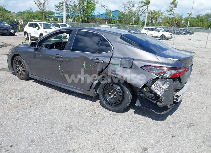 Photo 3 of 2021 Toyota Camry SE (VIN 4T1G11AK9MU412266)