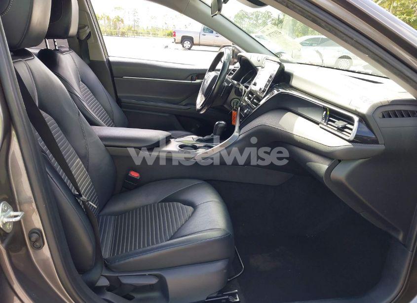 Photo 5 of 2021 Toyota Camry SE (VIN 4T1G11AK9MU412266)
