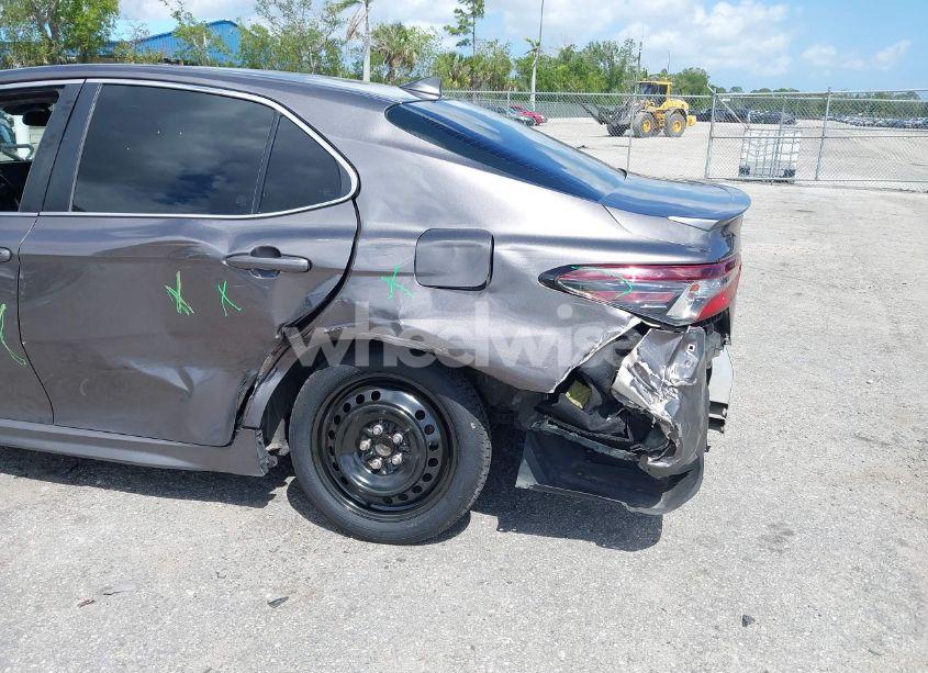 Photo 6 of 2021 Toyota Camry SE (VIN 4T1G11AK9MU412266)