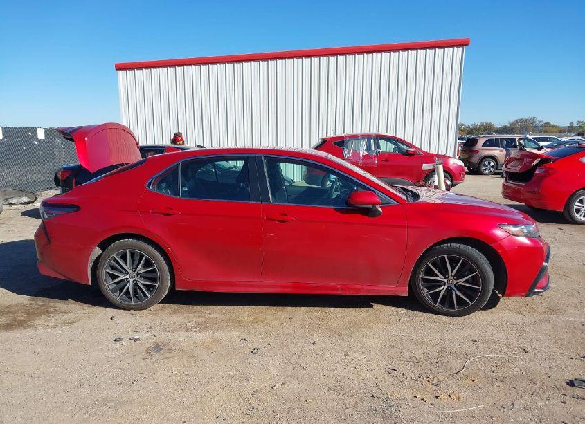 Photo 13 of 2021 Toyota Camry SE (VIN 4T1G11AK9MU454971)