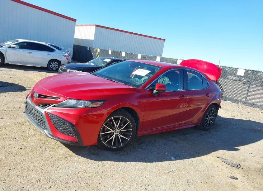 Photo 2 of 2021 Toyota Camry SE (VIN 4T1G11AK9MU454971)