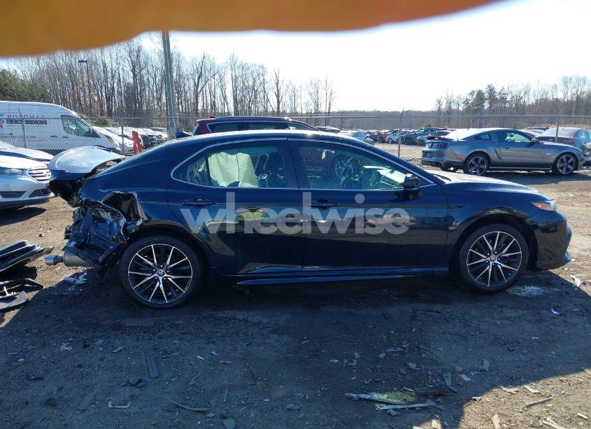 Photo 14 of 2021 Toyota Camry SE (VIN 4T1G11AK9MU461063)