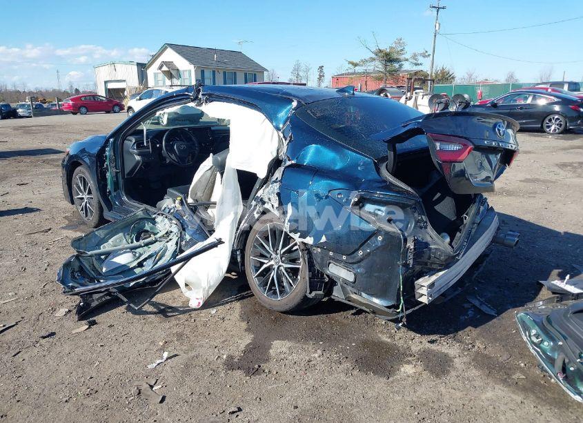 Photo 3 of 2021 Toyota Camry SE (VIN 4T1G11AK9MU461063)