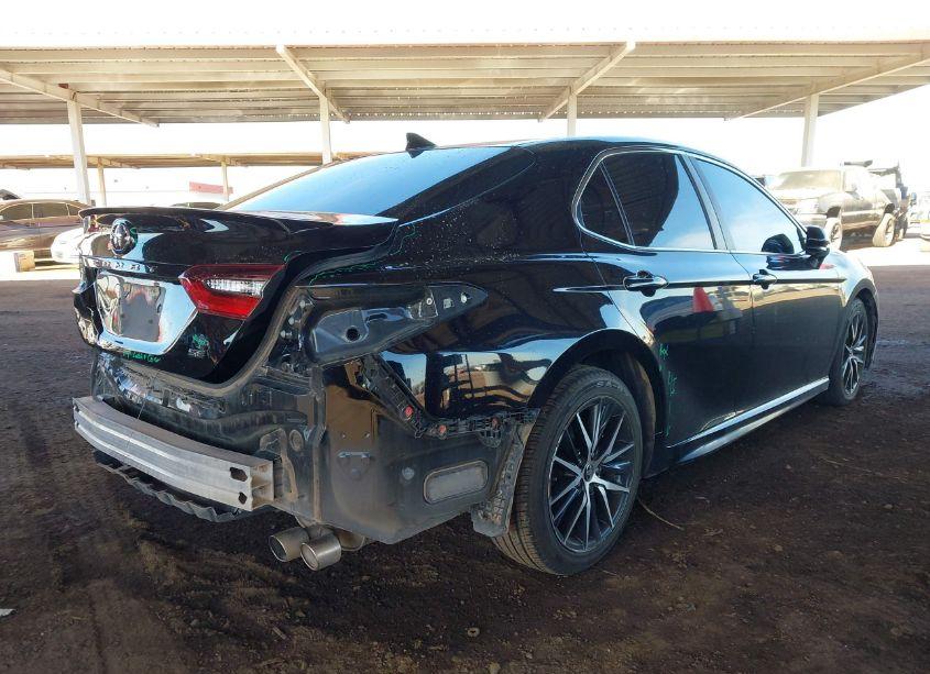 Photo 4 of 2021 Toyota Camry SE (VIN 4T1G11AK9MU469745)