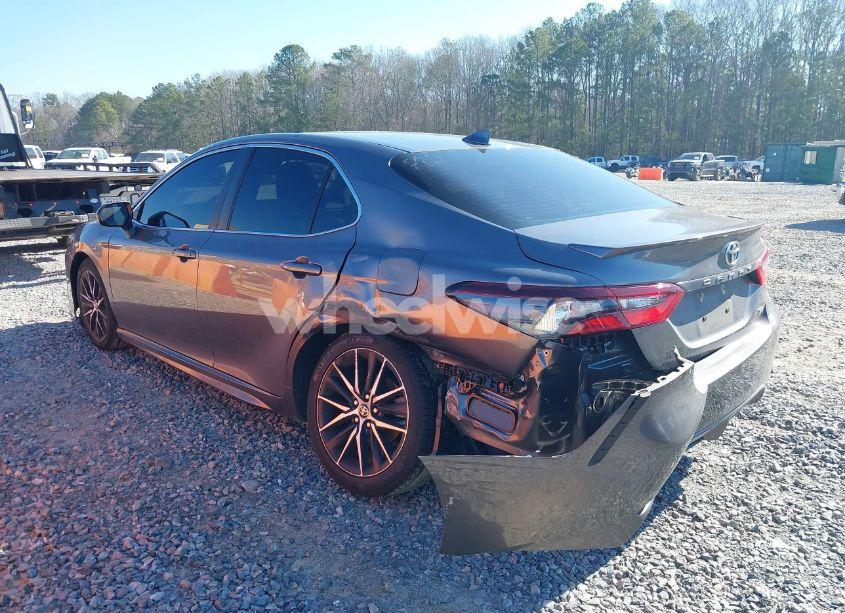 Photo 3 of 2021 Toyota Camry SE (VIN 4T1G11AK9MU493317)