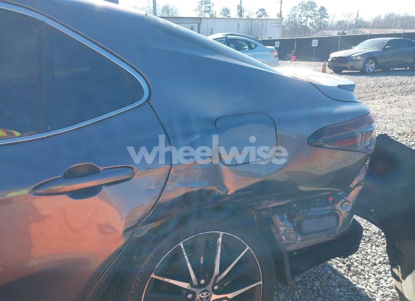 Photo 6 of 2021 Toyota Camry SE (VIN 4T1G11AK9MU493317)