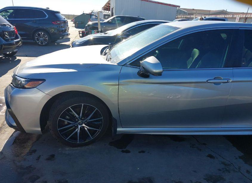 Photo 18 of 2021 Toyota Camry SE (VIN 4T1G11AK9MU529264)