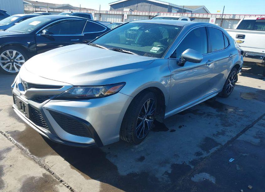 Photo 2 of 2021 Toyota Camry SE (VIN 4T1G11AK9MU529264)