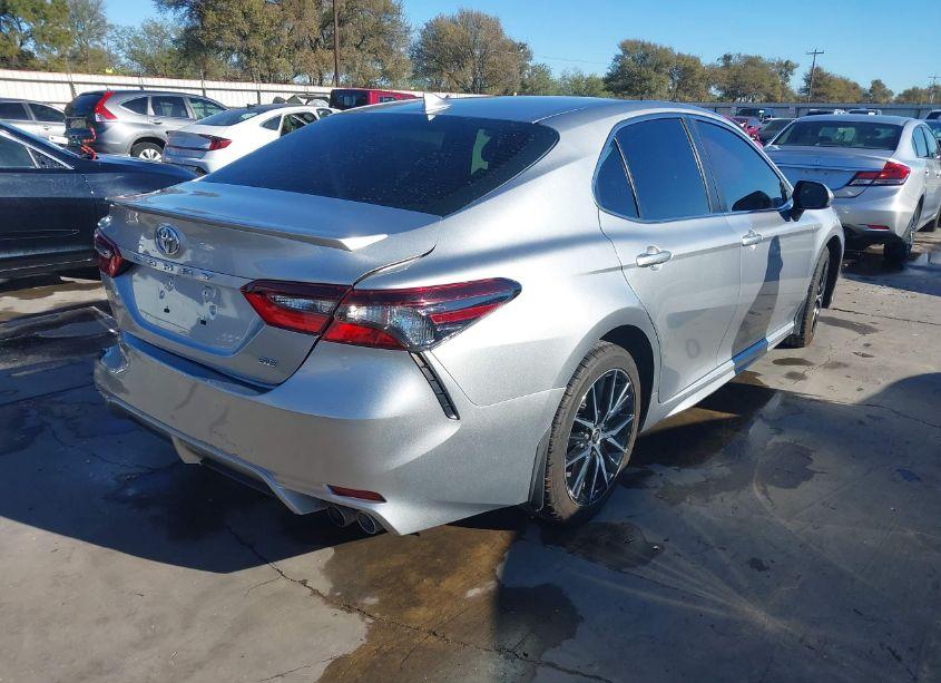 Photo 4 of 2021 Toyota Camry SE (VIN 4T1G11AK9MU529264)