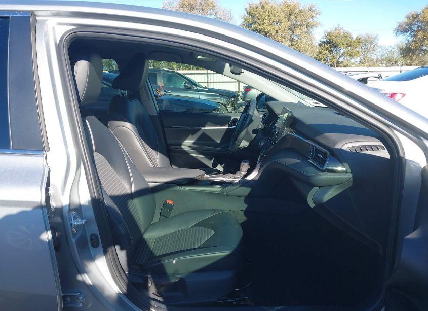 Photo 5 of 2021 Toyota Camry SE (VIN 4T1G11AK9MU529264)