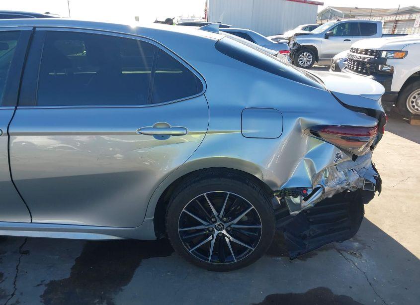 Photo 6 of 2021 Toyota Camry SE (VIN 4T1G11AK9MU529264)