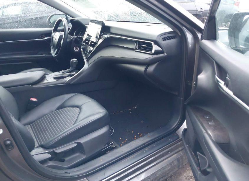 Photo 5 of 2021 Toyota Camry SE (VIN 4T1G11AK9MU537901)