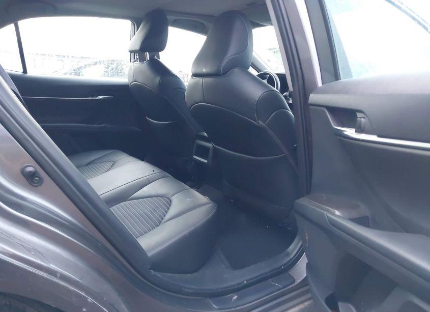 Photo 8 of 2021 Toyota Camry SE (VIN 4T1G11AK9MU537901)