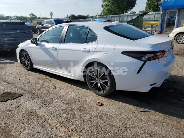 Photo 3 of 2021 TOYOTA CAMRY SE (VIN 4T1G11AK9MU542094)