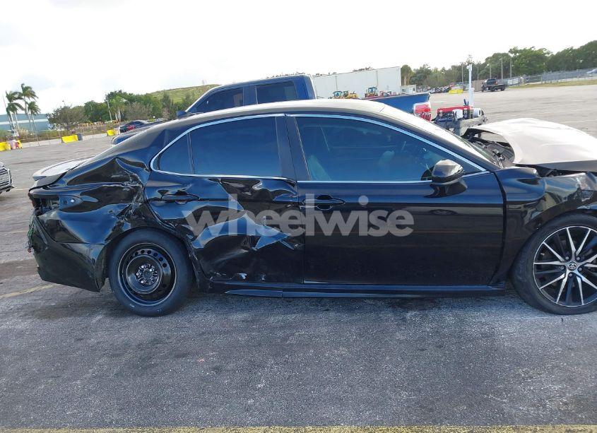 Photo 14 of 2021 Toyota Camry SE (VIN 4T1G11AK9MU547599)