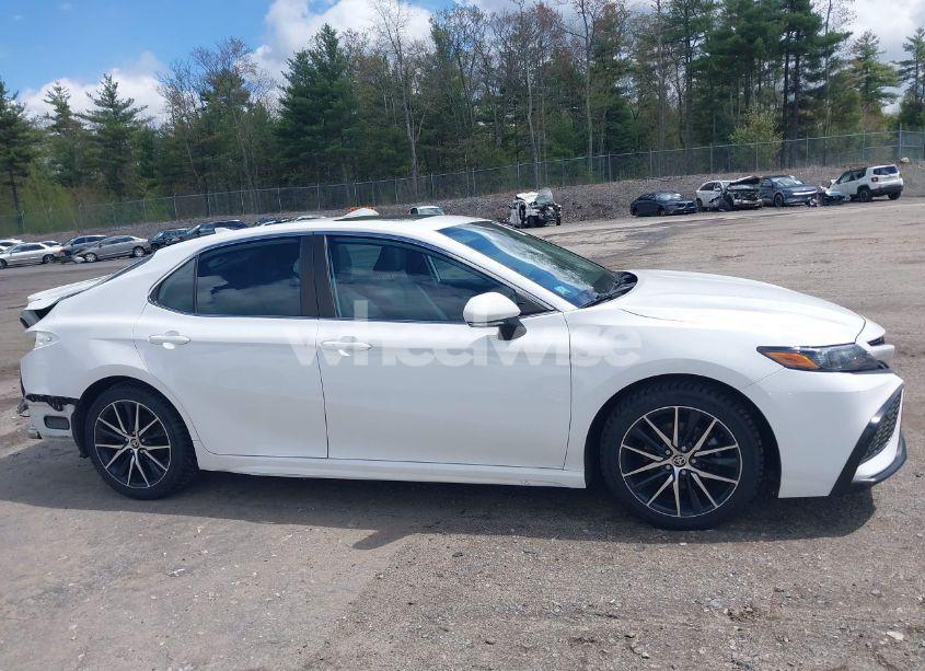 Photo 14 of 2021 Toyota Camry SE (VIN 4T1G11AK9MU553192)