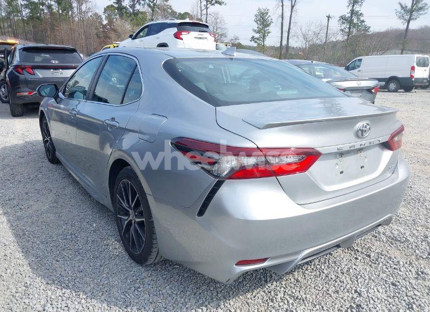 Photo 3 of 2021 Toyota Camry SE (VIN 4T1G11AK9MU553645)