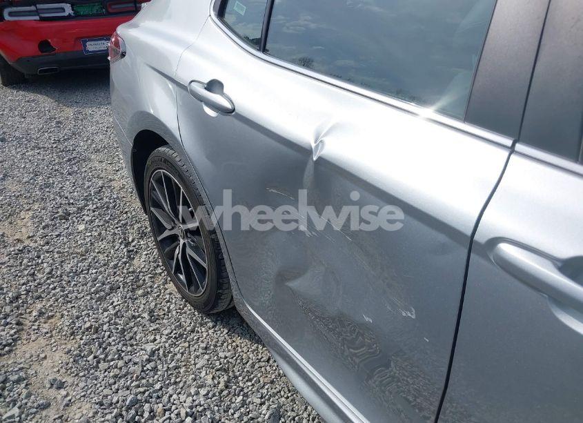 Photo 6 of 2021 Toyota Camry SE (VIN 4T1G11AK9MU553645)