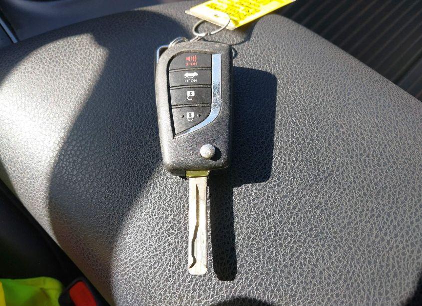 Photo 11 of 2021 Toyota Camry SE (VIN 4T1G11AK9MU560997)