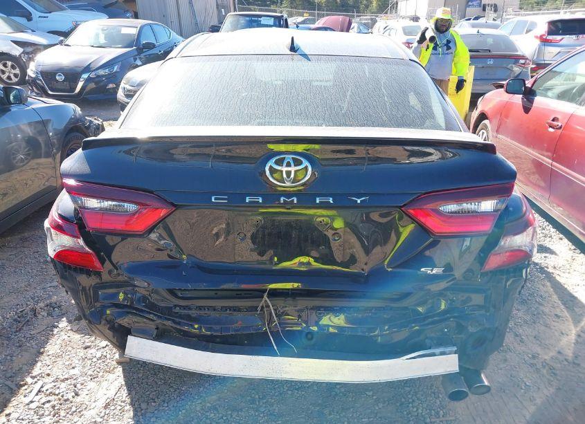 Photo 16 of 2021 Toyota Camry SE (VIN 4T1G11AK9MU560997)