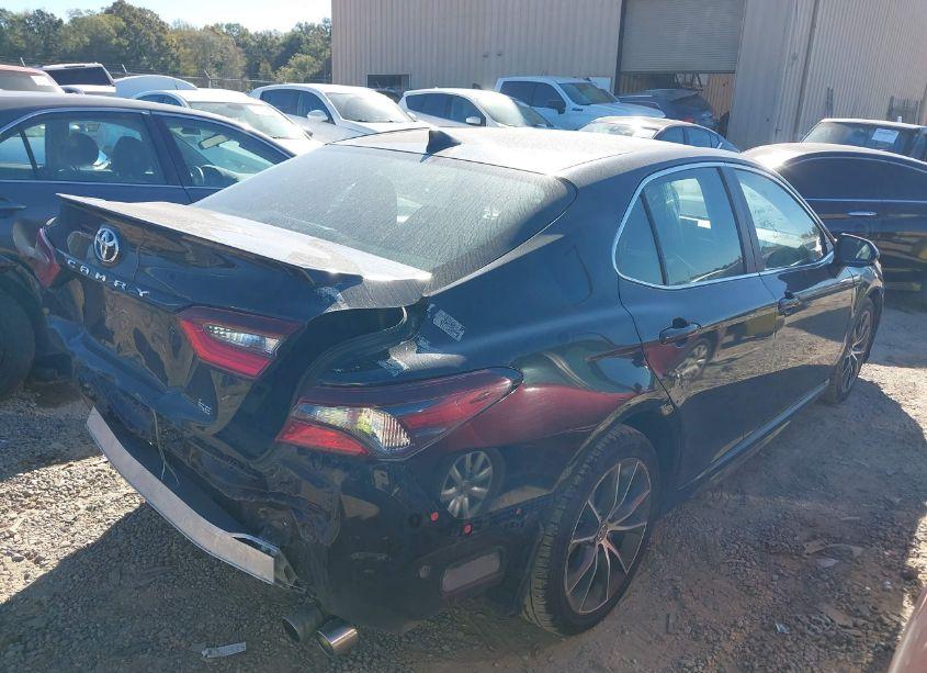 Photo 4 of 2021 Toyota Camry SE (VIN 4T1G11AK9MU560997)