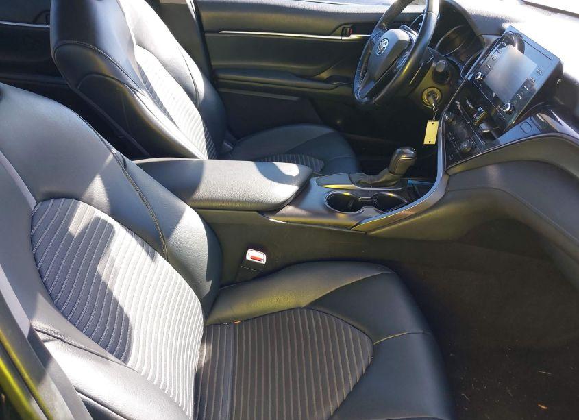 Photo 5 of 2021 Toyota Camry SE (VIN 4T1G11AK9MU560997)