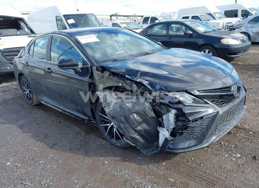 2021 Toyota Camry SE (VIN 4T1G11AK9MU577041) main photo