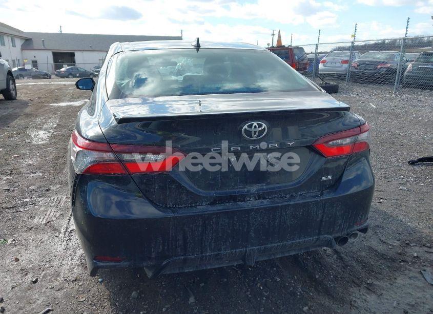 Photo 16 of 2021 Toyota Camry SE (VIN 4T1G11AK9MU577041)