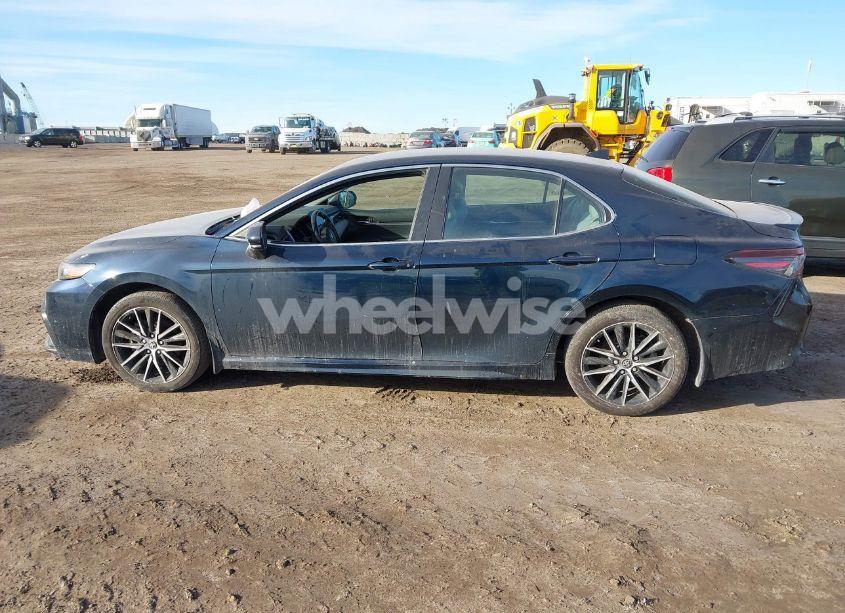 Photo 14 of 2021 Toyota Camry SE (VIN 4T1G11AK9MU595524)