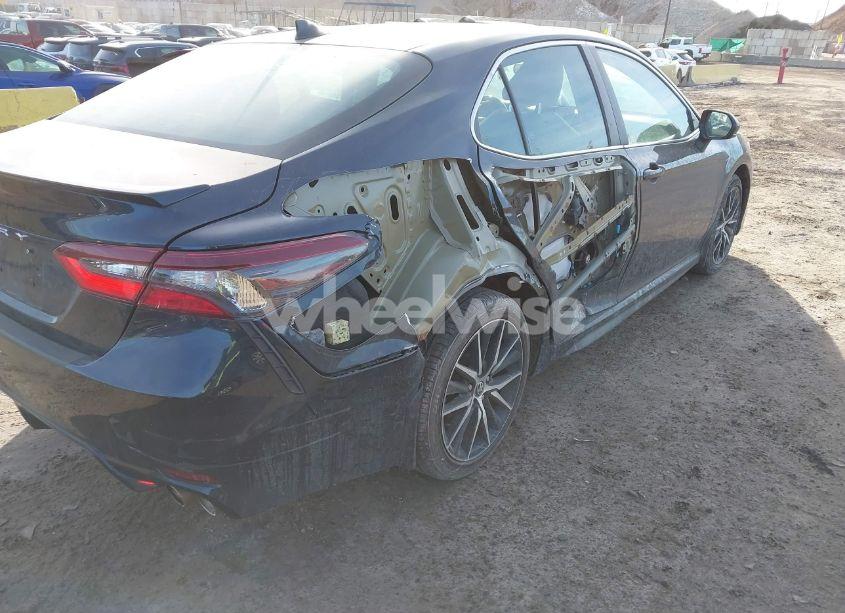 Photo 18 of 2021 Toyota Camry SE (VIN 4T1G11AK9MU595524)