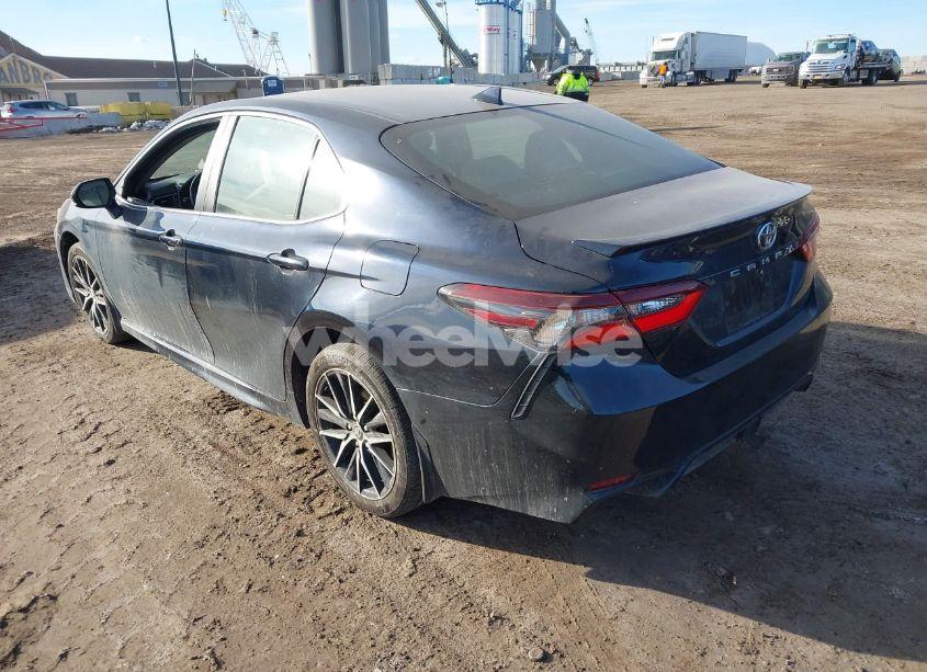 Photo 3 of 2021 Toyota Camry SE (VIN 4T1G11AK9MU595524)