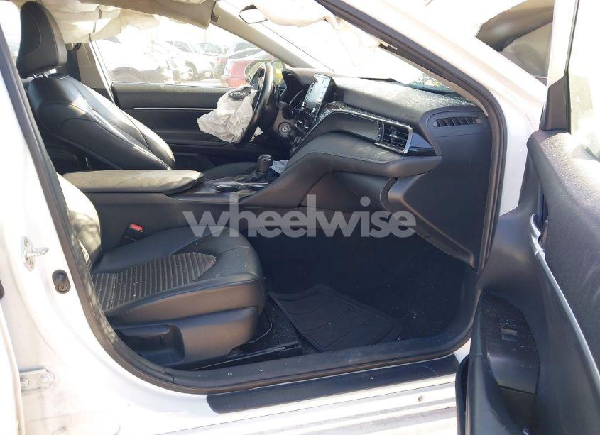 Photo 5 of 2021 Toyota Camry SE (VIN 4T1G11AK9MU598441)