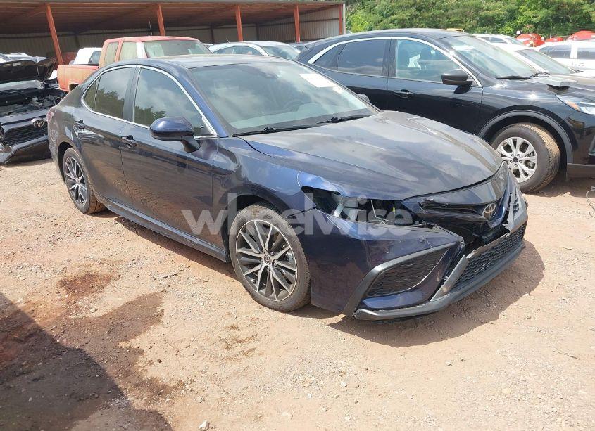 2021 Toyota Camry SE (VIN 4T1G11AK9MU613424) main photo