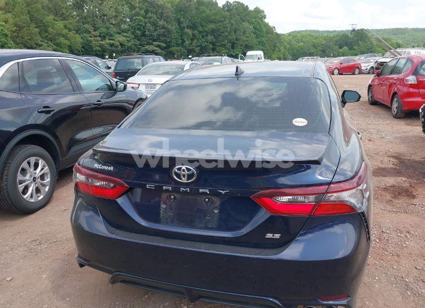 Photo 16 of 2021 Toyota Camry SE (VIN 4T1G11AK9MU613424)