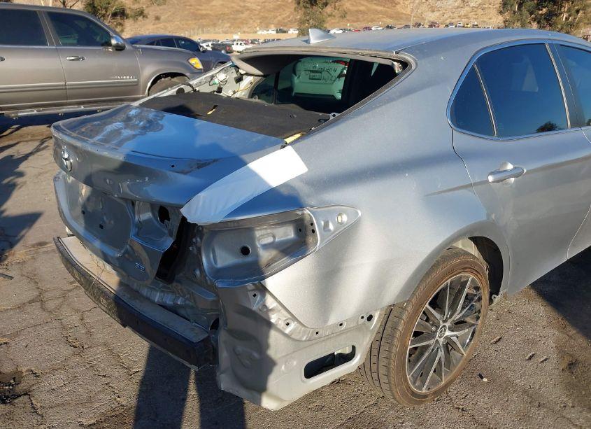 Photo 18 of 2022 Toyota Camry SE (VIN 4T1G11AK9NU017666)