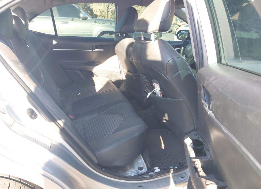 Photo 8 of 2022 Toyota Camry SE (VIN 4T1G11AK9NU017666)