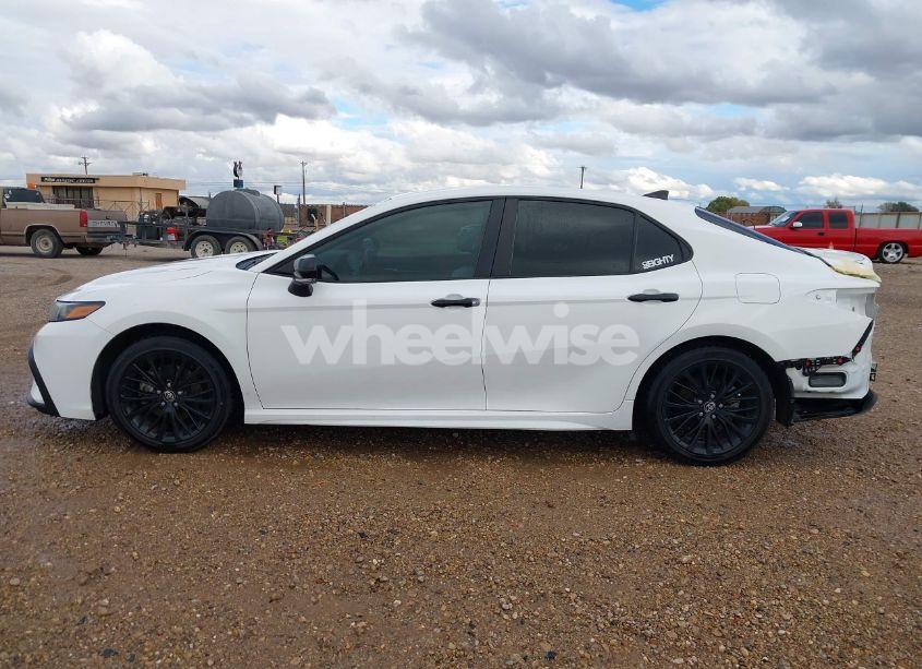 Photo 15 of 2022 Toyota Camry SE NIGHTSHADE EDITION (VIN 4T1G11AK9NU062249)