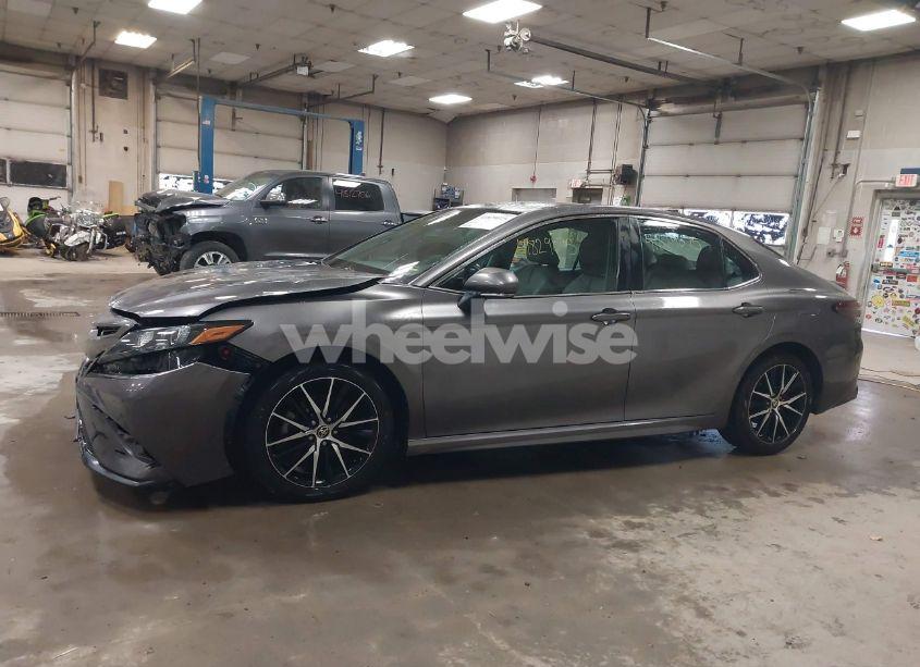 Photo 14 of 2022 Toyota Camry SE (VIN 4T1G11AK9NU074952)